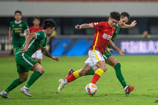 开云网页版-广州队两连败郑智还在“热身” 傅博：近4场最佳比赛